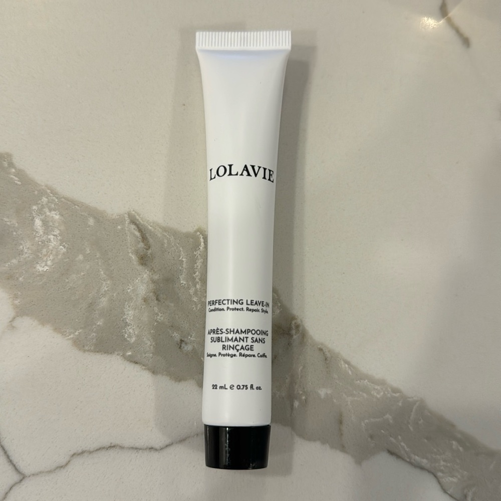 🌸5/$25🌸 Lolavie perfecting leave in